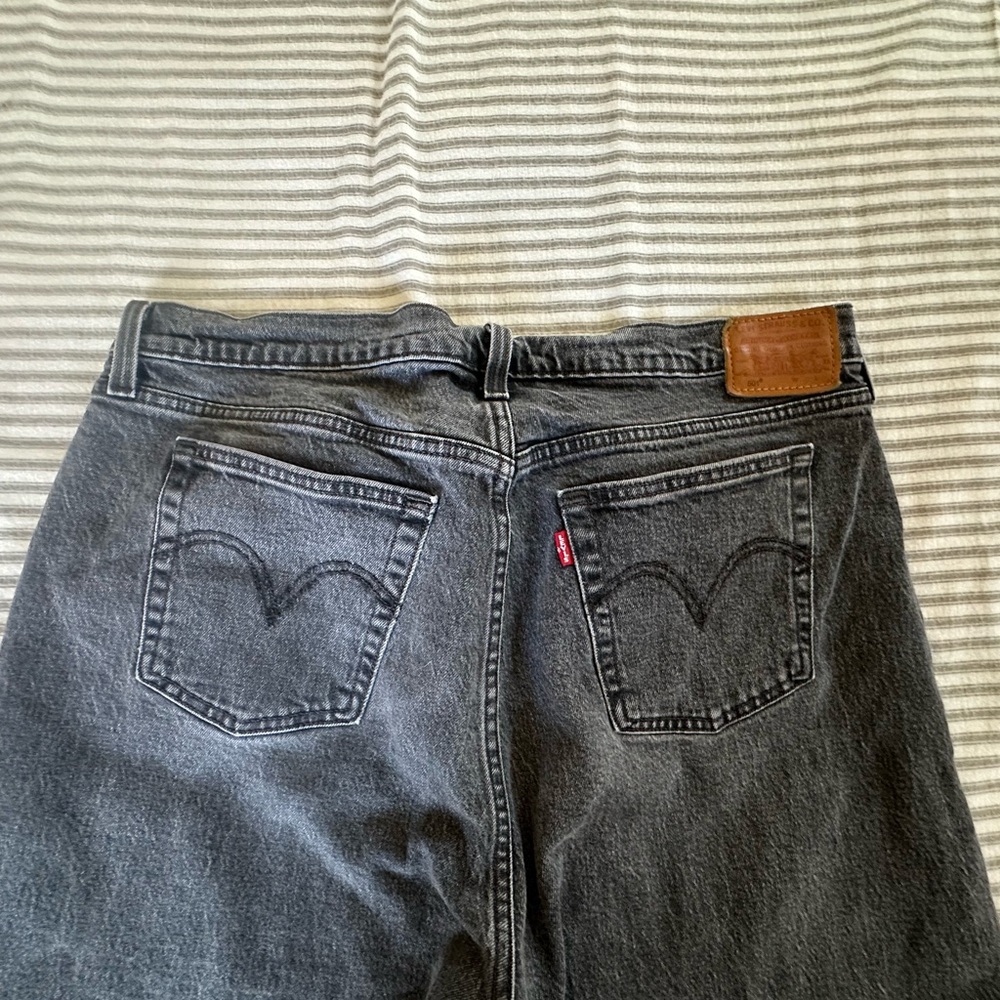 Levi's Charcoal Black Ladies 16W Button up 501 Jeans